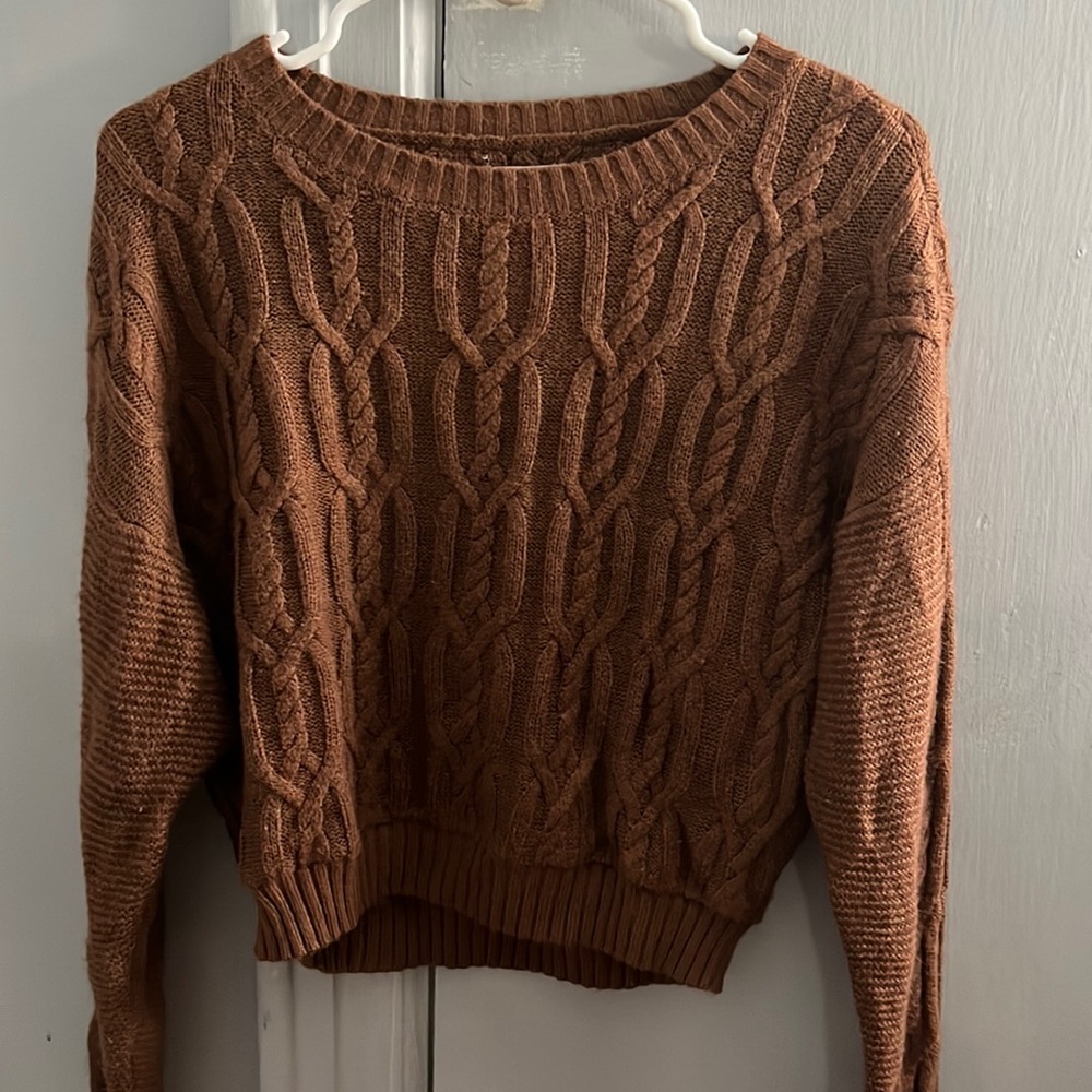 Long sleeve brown sweater